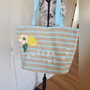 Retired Print Vera Bradley Squeeze The Day Straw Tote-NWT